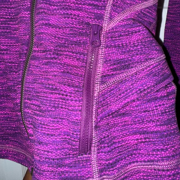 Lululemon Hustle in Your Bustle Jacket! - Picture 3 of 6